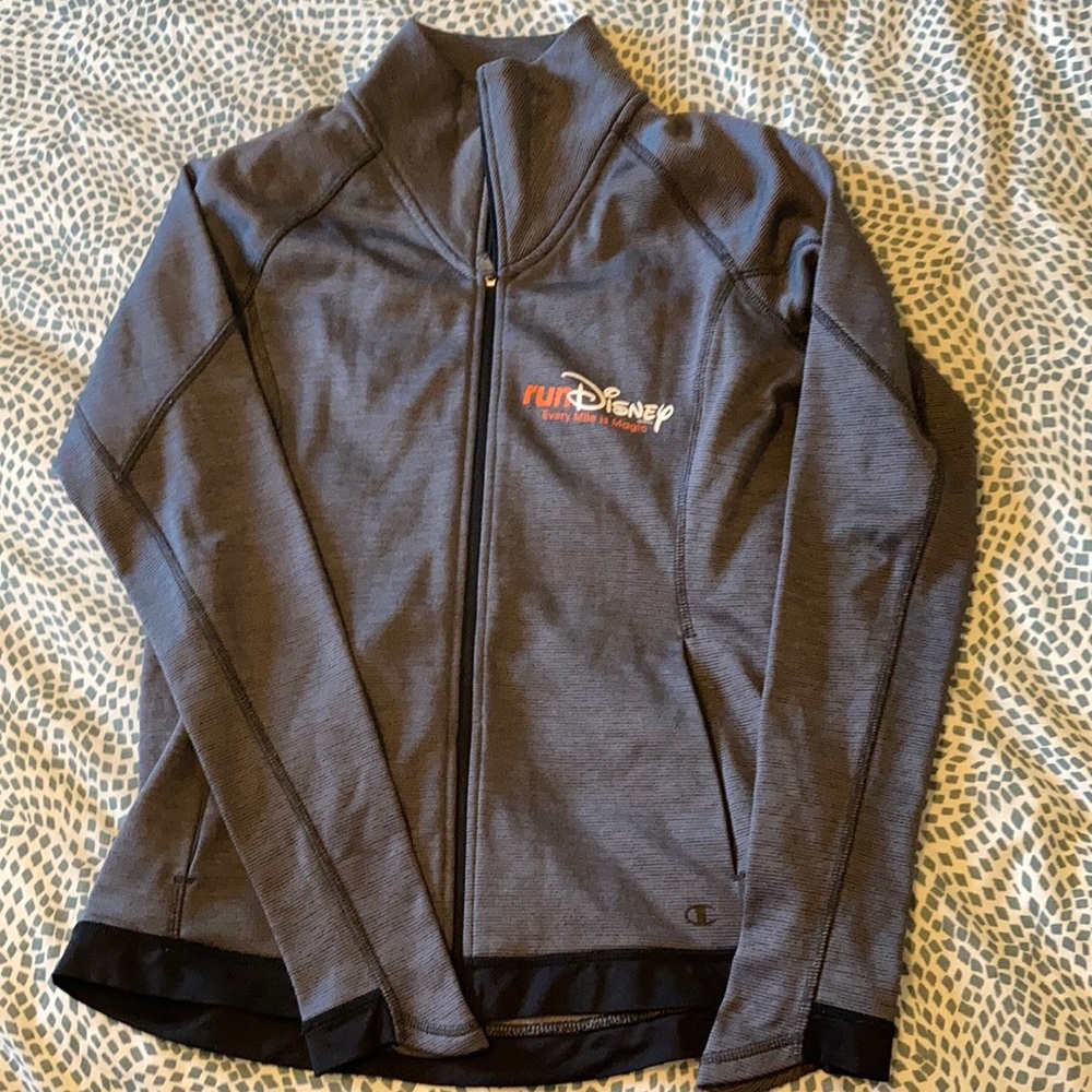 RunDisney full-zip jacket 🧡